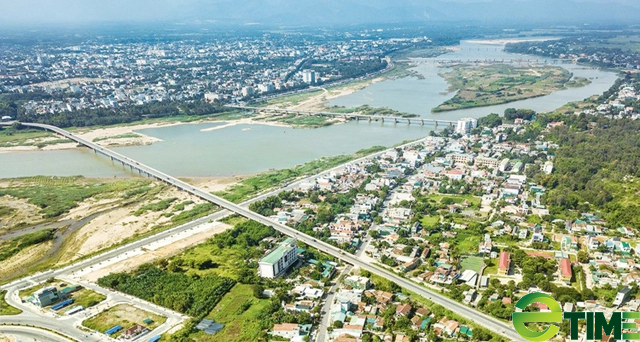 TP.Quảng Ngãi “hạt nhân” trung tâm phát triển đô thị gắn công nghiệp - kinh tế biển - Ảnh 1.
