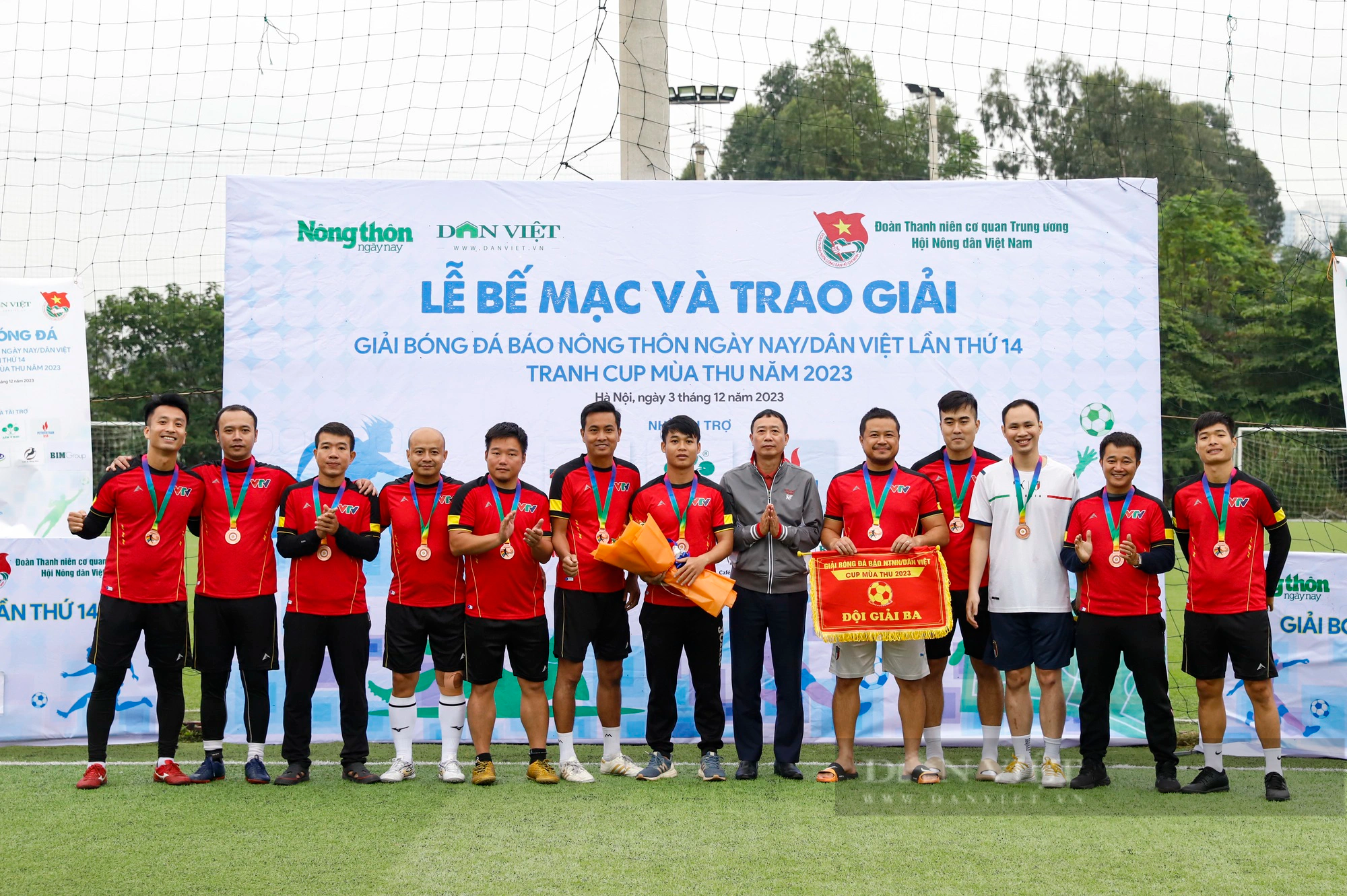 Hình ảnh Lễ bế mạc Giải bóng đá Báo Nông thôn Ngày nay/Dân Việt năm 2023 - Ảnh 10.