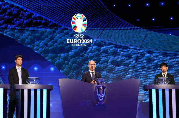 Lễ bốc thăm EURO 2024 xuất hiện âm thanh phim người lớn - Ảnh 1.