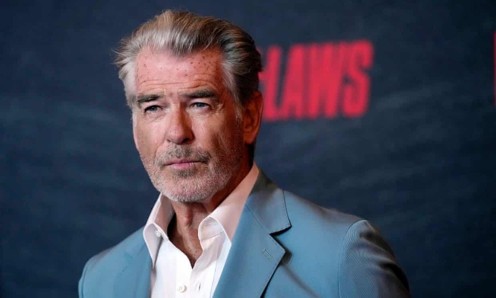 Tài tử Pierce Brosnan phải hầu tòa vì tham quan khu vực cấm - Ảnh 1.