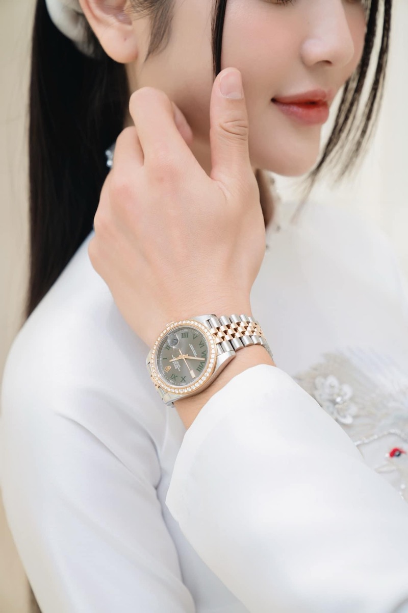 Chiếc đồng hồ hàng hiệu của Quang Hải có giá bao nhiêu? - Ảnh 2.