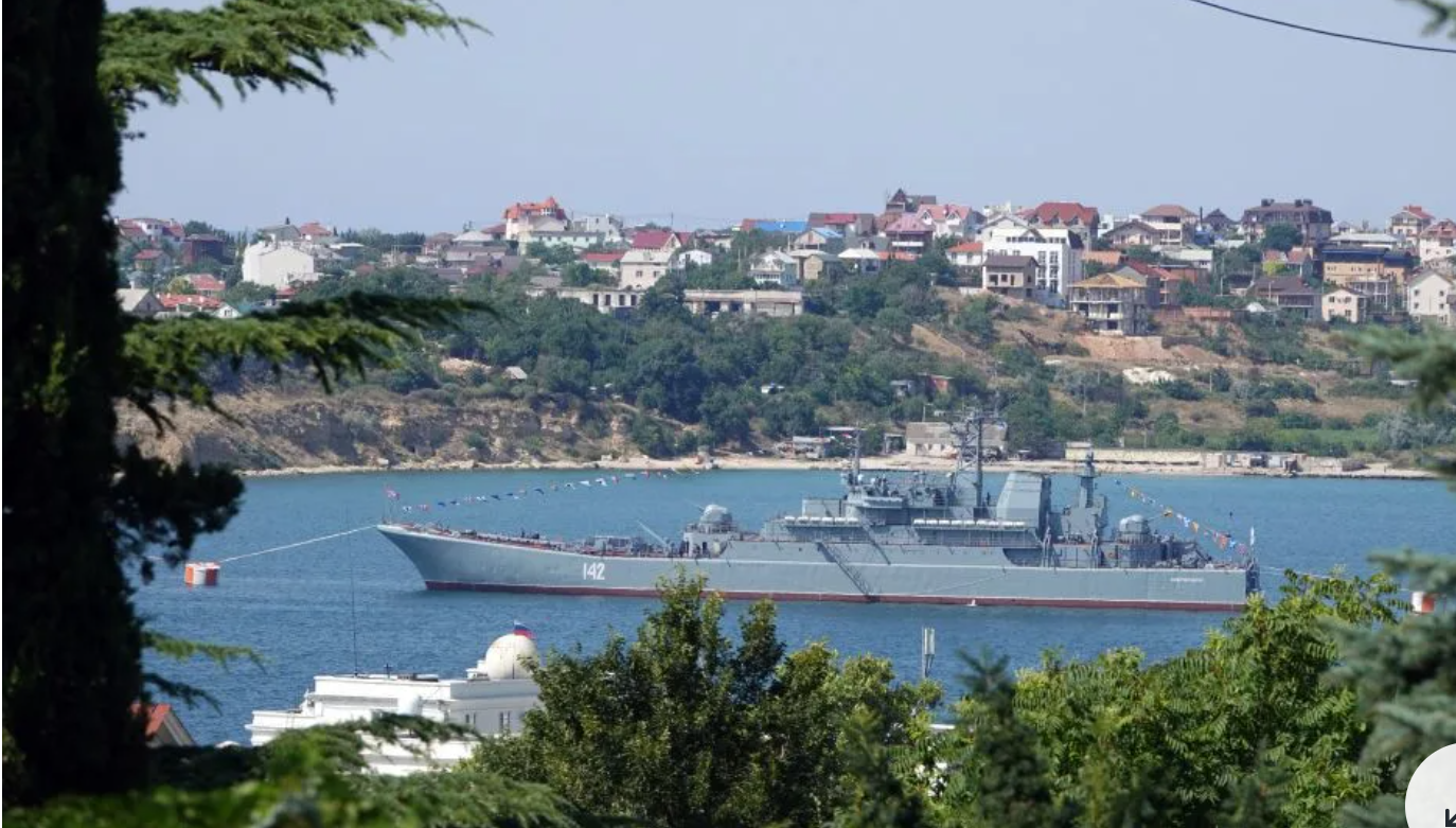 Nhóm hacker tiết lộ thương vong kinh khủng trong vụ Ukraine tấn công tàu chiến Hạm đội Biển Đen - Ảnh 1.
