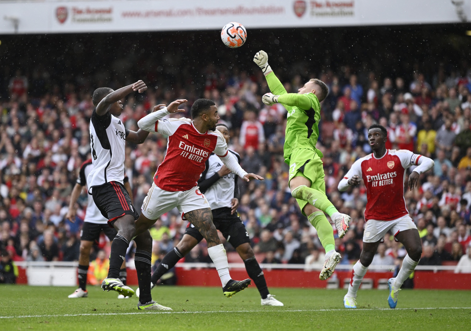 Fulham vs Arsenal (21h ngày 31/12): Chớp thời cơ lên dẫn đầu - Ảnh 1.