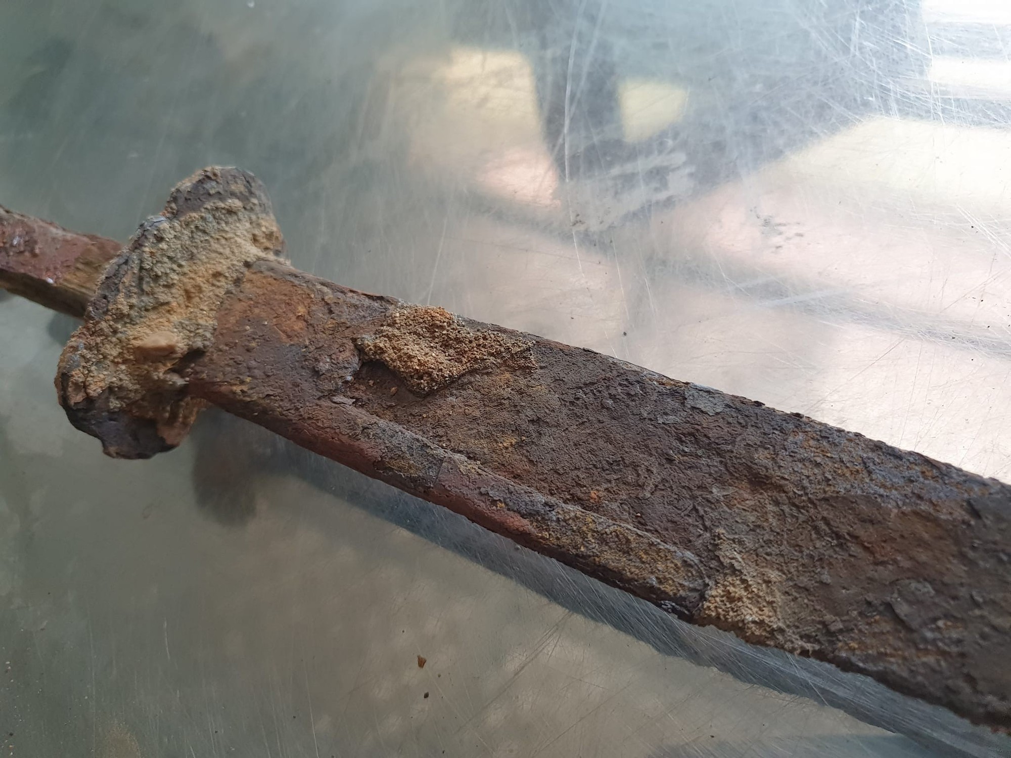 Một thanh gươm Mông Cổ niên đại từ thế kỷ 13 tìm thấy ở Bình Than của Bắc Ninh- Ảnh 9.