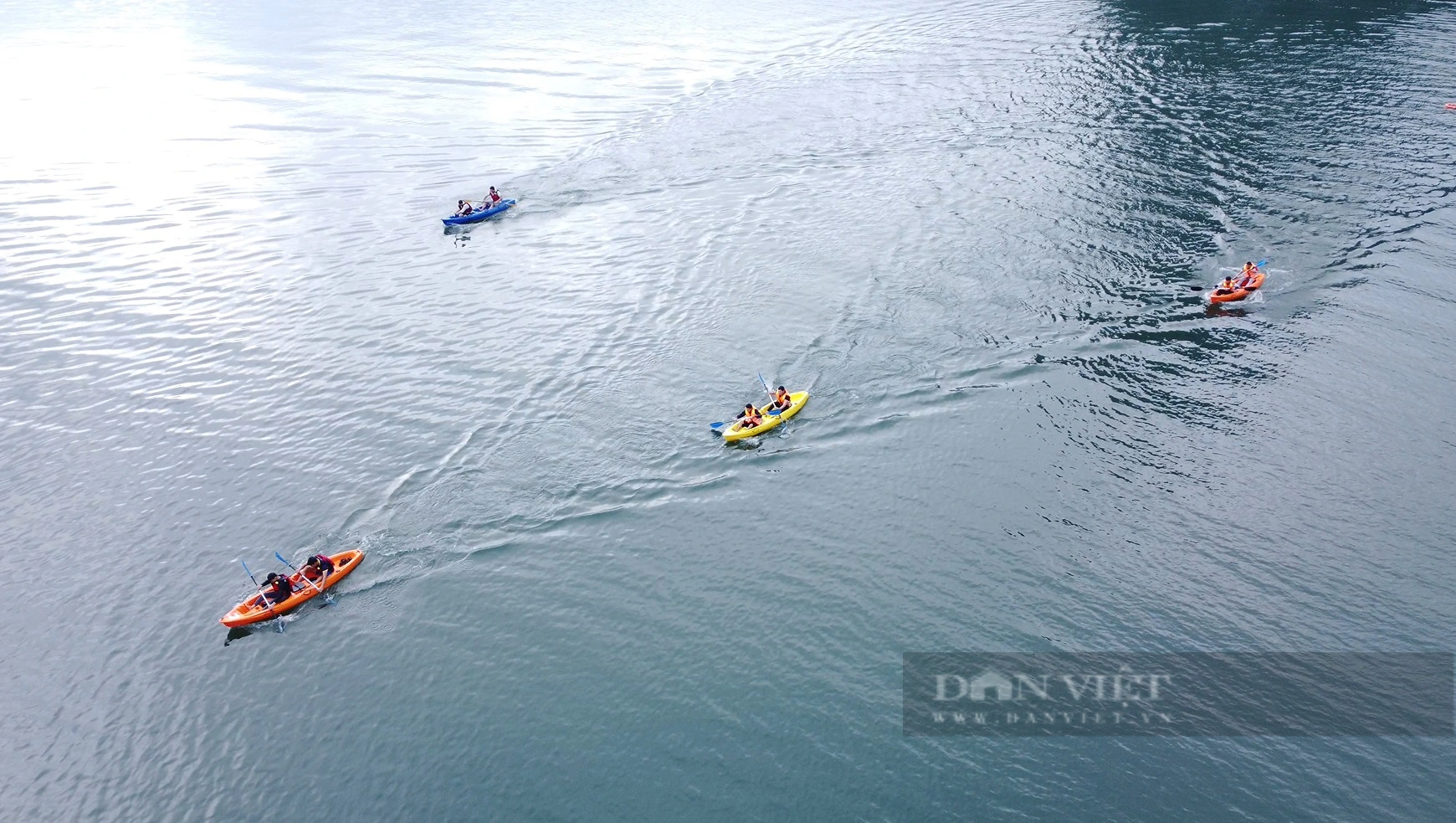 Đua thuyền Kayak giữa đại ngàn Pá Khôm, tiềm năng &quot;hút khách&quot; du lịch của Than Uyên - Ảnh 4.