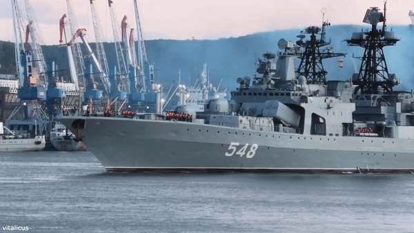 Uy lực cực mạnh của khu trục hạm săn ngầm Nga vừa cập cảng Cam Ranh - Ảnh 10.