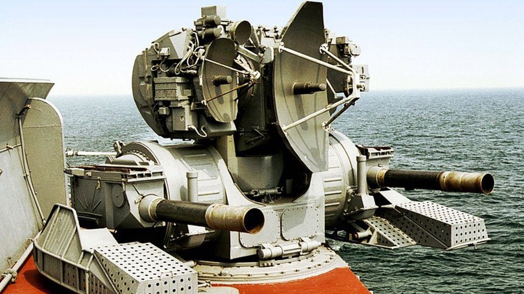 Uy lực cực mạnh của khu trục hạm săn ngầm Nga vừa cập cảng Cam Ranh - Ảnh 18.