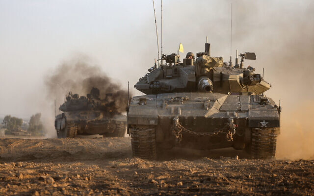 Hàng chục xe tăng Israel tiến vào Nam Gaza; Hamas bắn tên lửa vào miền Trung Israel - Ảnh 1.