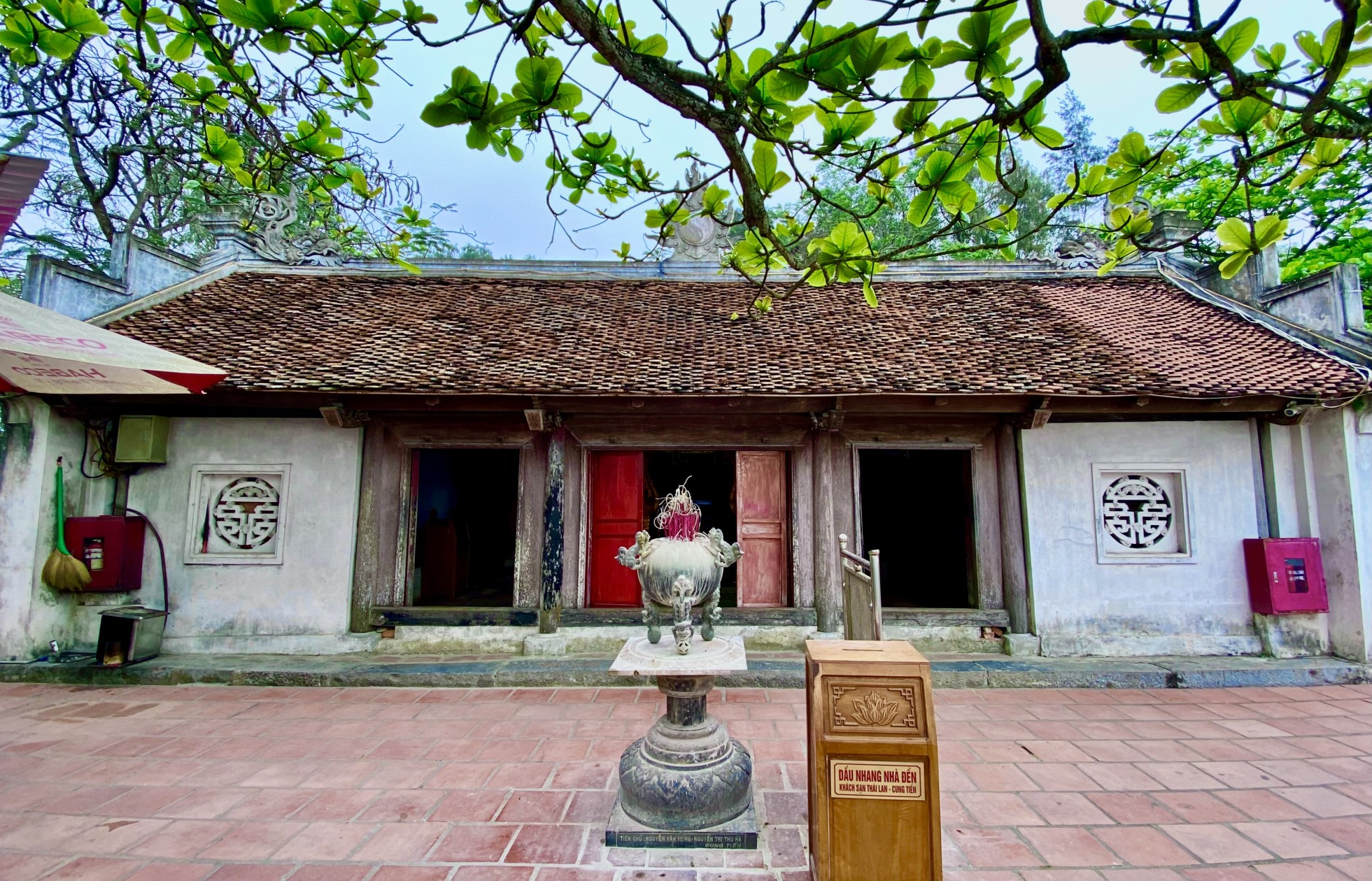 Sầm Sơn phát huy giá trị các di tích văn hóa lịch sử trong phát triển du lịch biển - Ảnh 2.