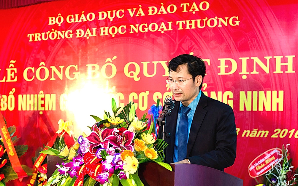 Chân dung nhà giáo của Trường ĐH Ngoại thương đạt chuẩn Phó giáo sư 2023, từng là Giám đốc cơ sở Quảng Ninh