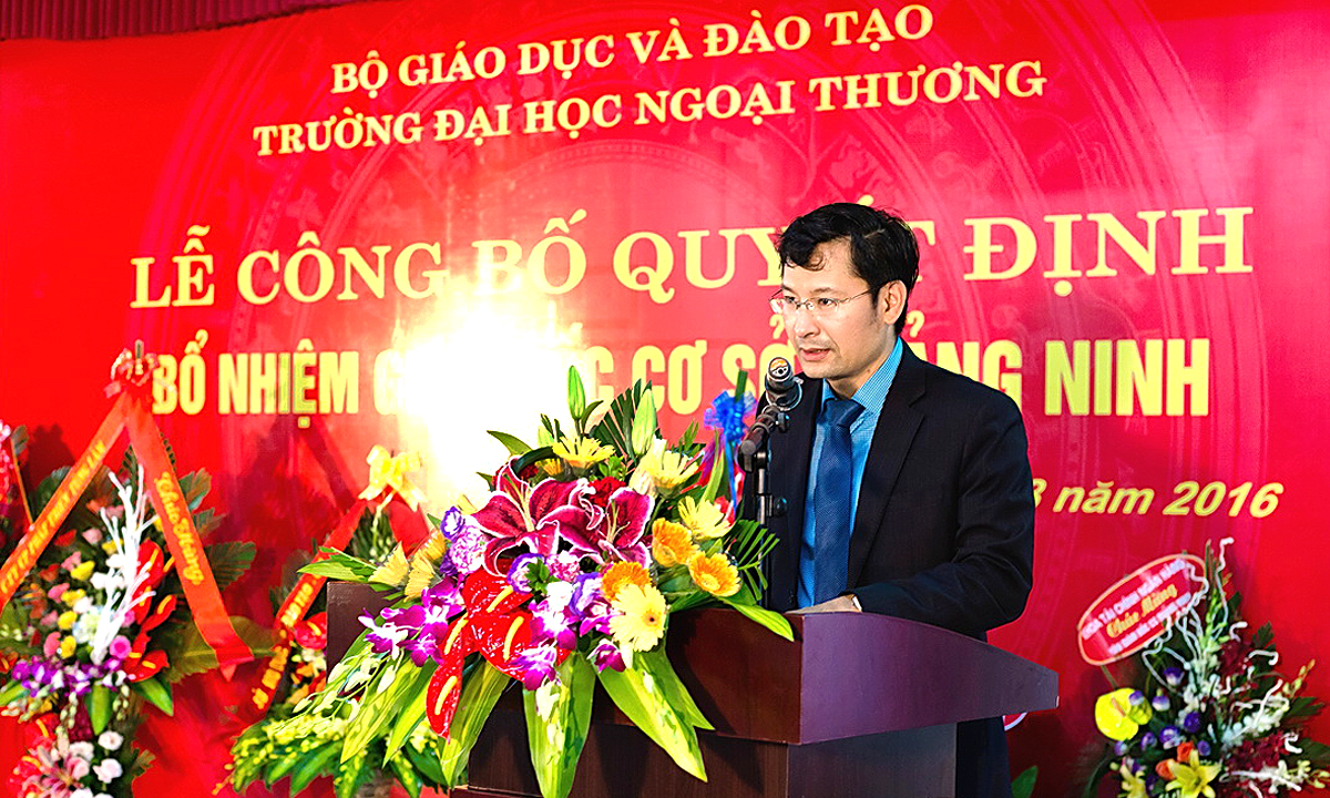 Chân dung nhà giáo của Trường ĐH Ngoại thương đạt chuẩn Phó giáo sư 2023, từng là Giám đốc cơ sở Quảng Ninh - Ảnh 1.