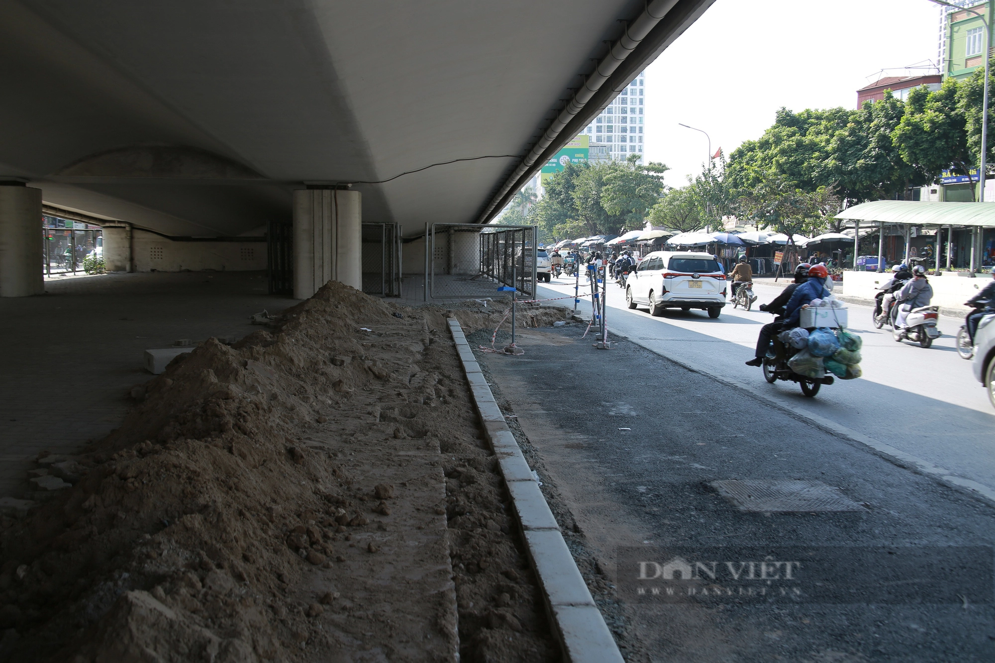 Hà Nội: Xén gầm cầu, vỉa hè để “cứu” Ngã Tư Sở thoát cảnh ùn tắc - Ảnh 10.