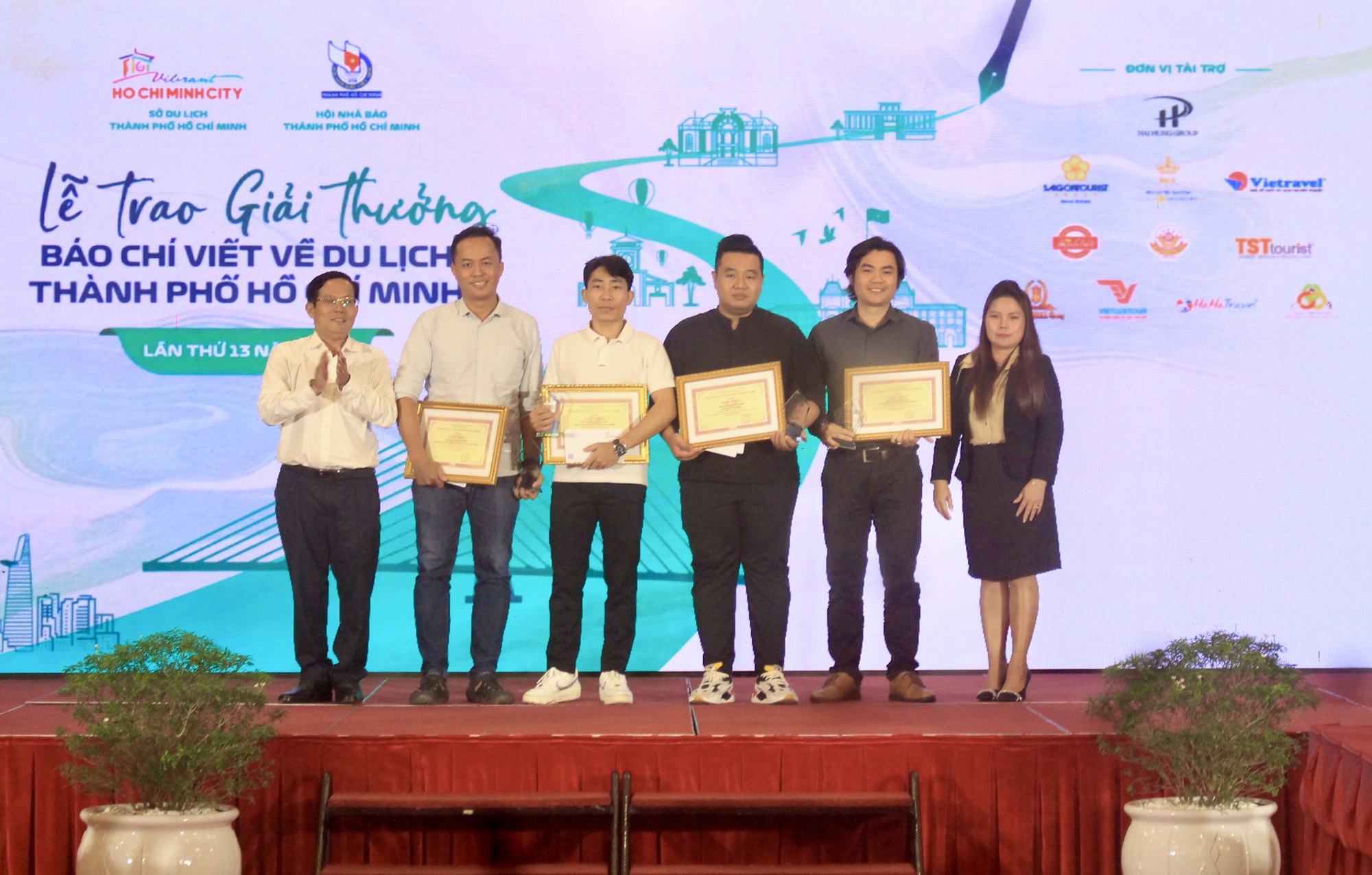 Báo Dân Việt đoạt giải Nhất giải Báo chí viết về du lịch TP.HCM 2023 - Ảnh 4.