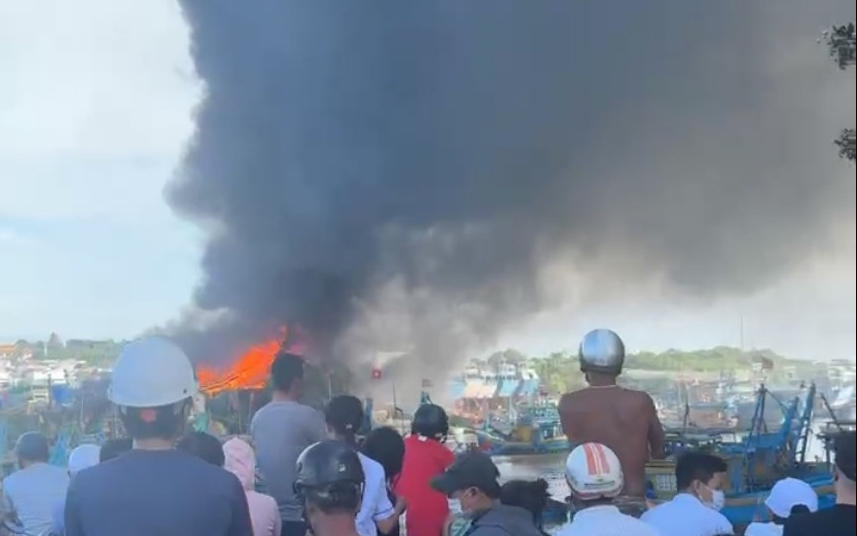 Nguyên nhân xảy vụ cháy lớn ở ụ tàu TP Phan Thiết, Bình Thuận