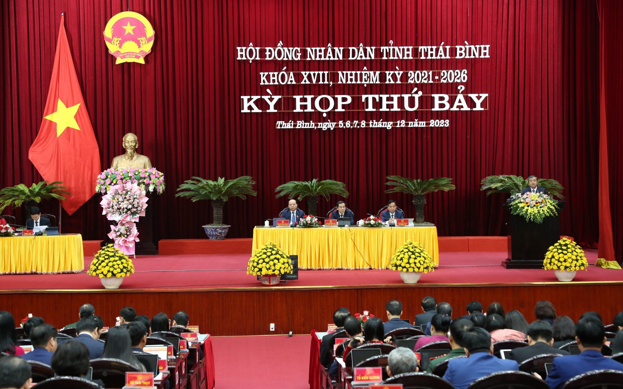 Chủ tịch UBND và Chủ tịch HĐND tỉnh Thái Bình đạt 100% phiếu tín nhiệm cao