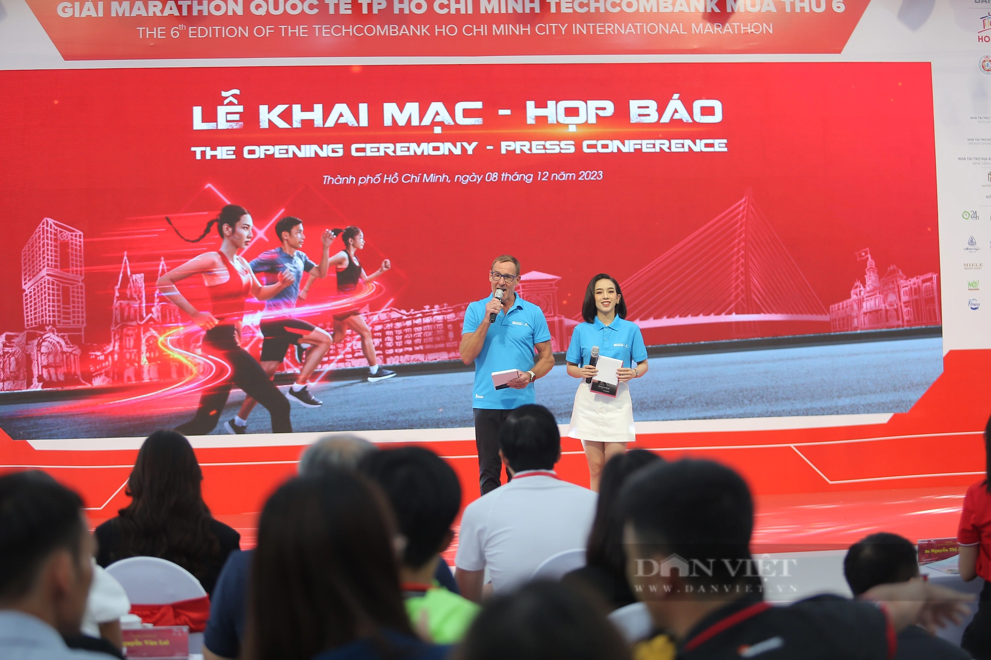 Hoa hậu Thuỳ Tiên, Nữ hoàng điền kinh Nguyễn Thị Oanh tranh tài ở Giải Marathon Quốc tế TP.HCM - Ảnh 1.