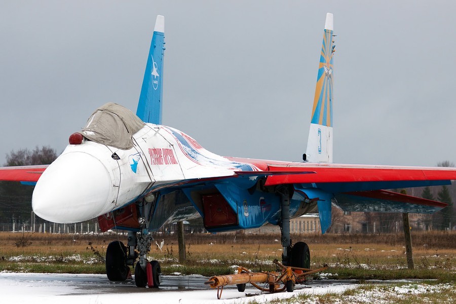 Bốn tiêm kích Su-35 hộ tống chuyên cơ Tổng thống Nga Putin tới UAE mang ý nghĩa gì? - Ảnh 8.