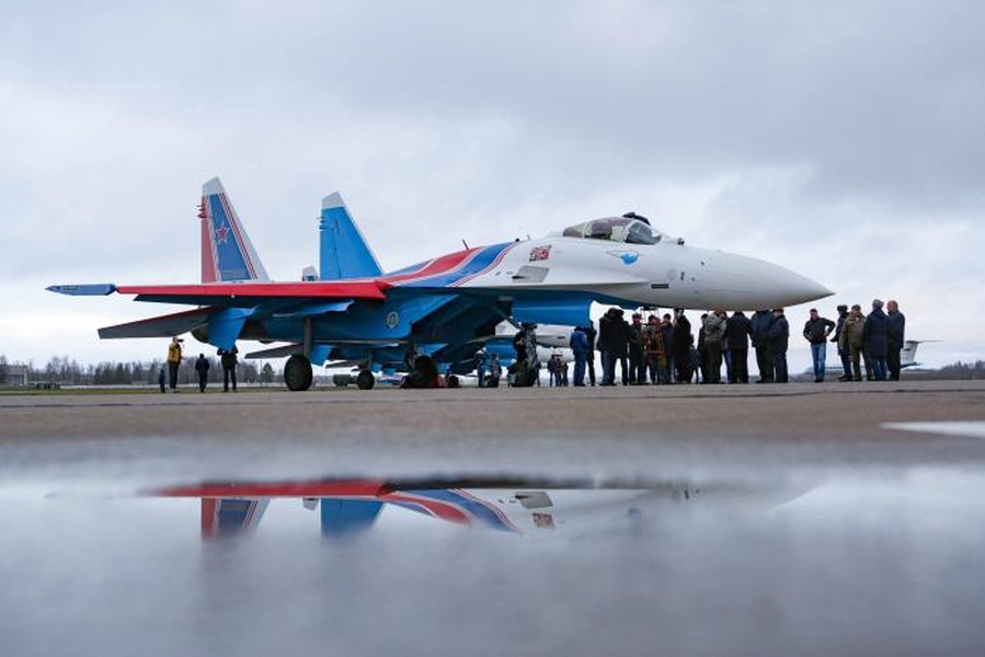 Bốn tiêm kích Su-35 hộ tống chuyên cơ Tổng thống Nga Putin tới UAE mang ý nghĩa gì? - Ảnh 9.