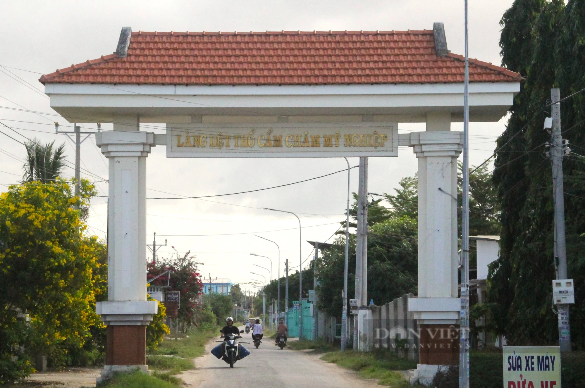 Làng Chăm Mỹ Nghiệp ở Ninh Thuận ngày càng văn minh nhờ xóa bỏ hủ tục để xây dựng nông thôn mới - Ảnh 1.