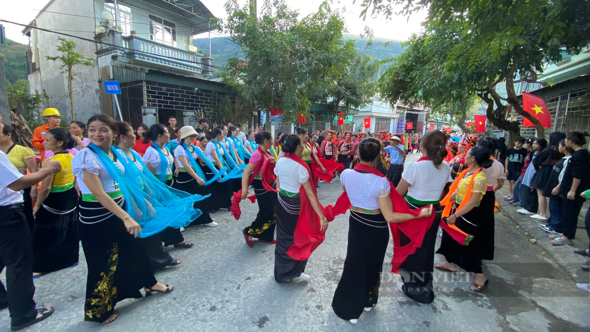 Đặc sắc lễ hội đường phố ở huyện biên giới Mường Tè - Ảnh 3.