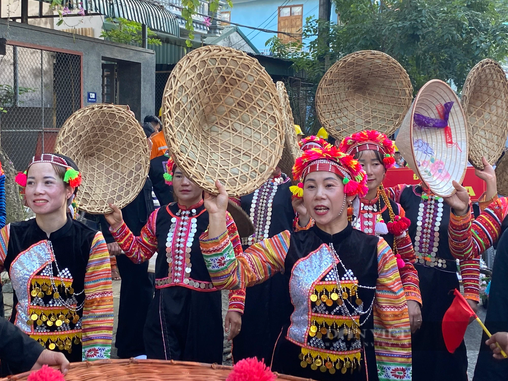 Đặc sắc lễ hội đường phố ở huyện biên giới Mường Tè - Ảnh 8.