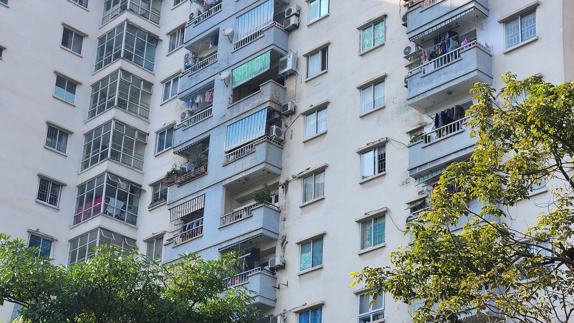 Cận cảnh chung cư nâng tầng chưa được chấp thuận khiến cư dân 15 năm không được cấp sổ hồng - Ảnh 3.