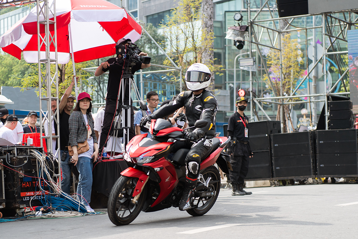Honda Winner X 2024 ra mắt: Diện mạo thể thao, giá gần 50 triệu đồng  - Ảnh 2.