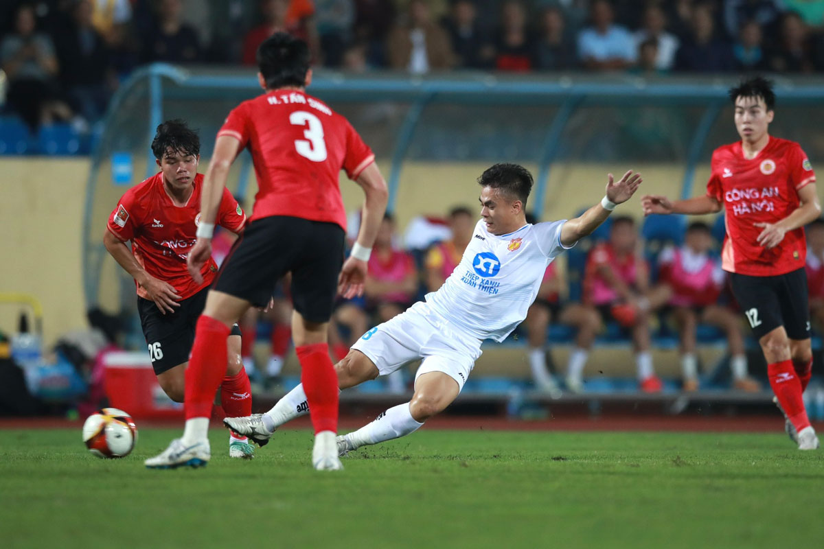 Thép xanh Nam Định vs CLB CAHN - Ảnh 1.