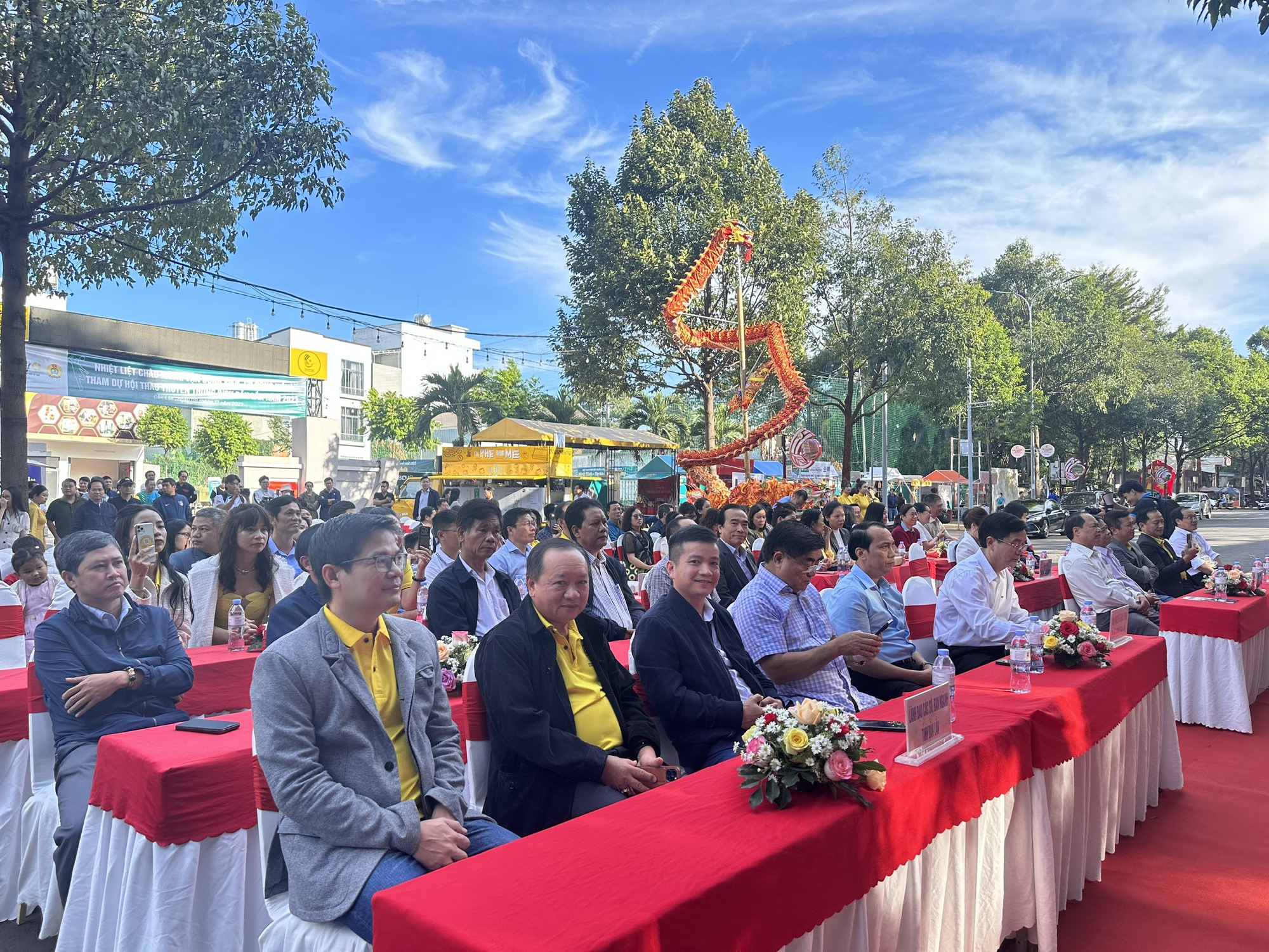 Chợ phiên @ BMT lần đầu xuất hiện tại phố núi ban mê - Ảnh 3.