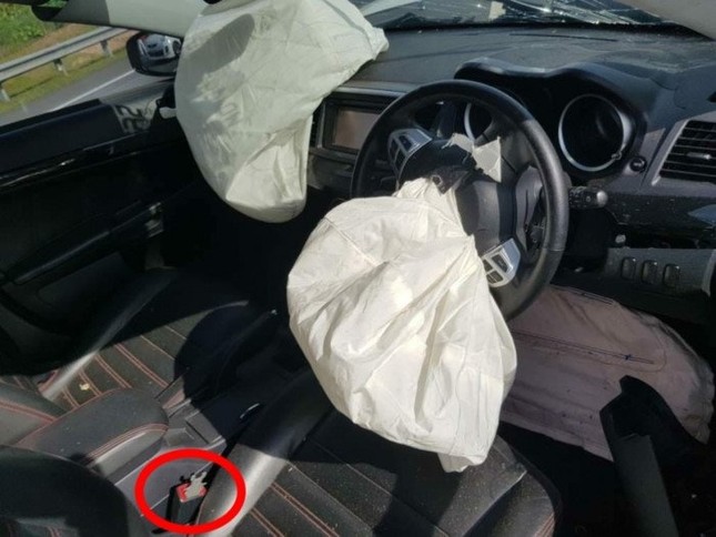 Những sai lầm khi sử dụng xe hơi có túi khí - Ảnh 4.