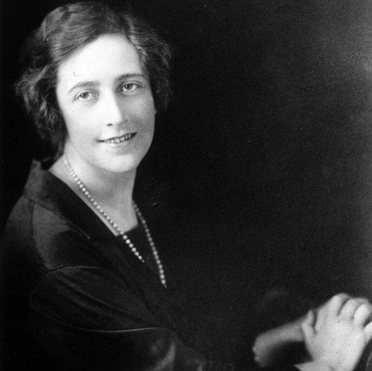 Agatha Christie và vụ mất tích 11 ngày đầy bí ẩn - Ảnh 1.