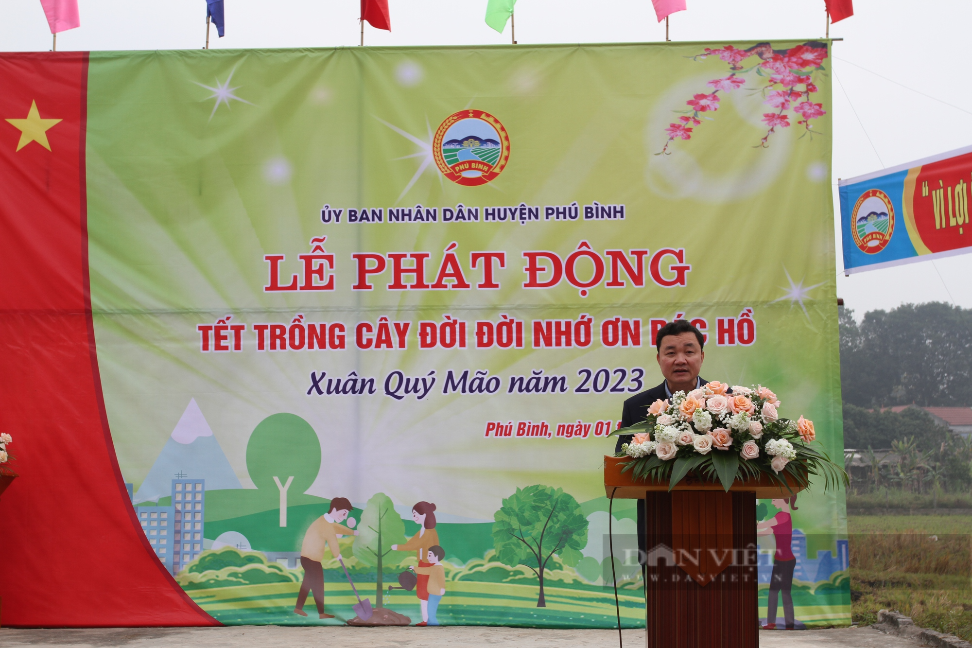 Thái Nguyên: Huyện Phú Bình phát động trồng hơn 2.000 cây xanh gắn mã QR - CODE - Ảnh 3.