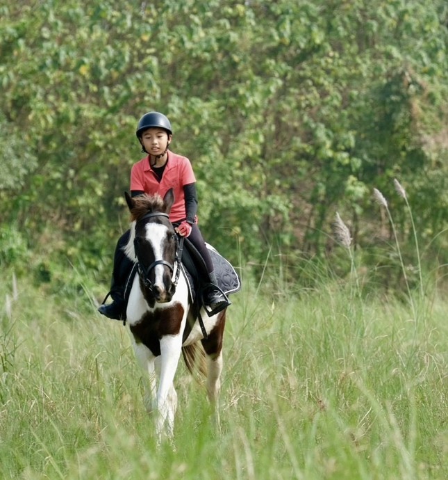 Giới trẻ trải nghiệm bộ môn thể thao 'quý tộc' cưỡi ngựa, bắn cung - Ảnh 23.