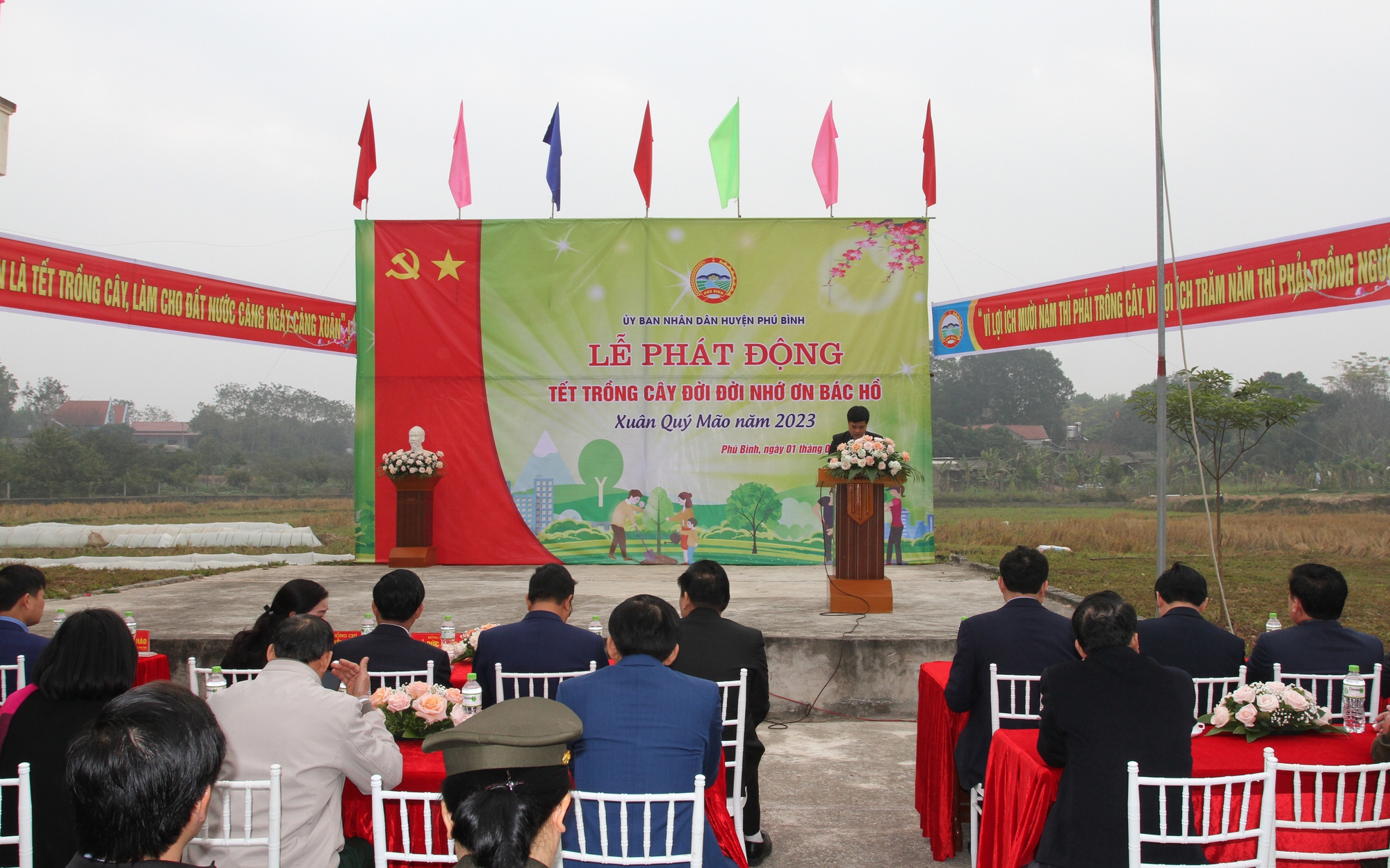 Thái Nguyên: 2.000 cây xanh vừa mới trồng ở huyện Phú Bình được gắn mã QR Code