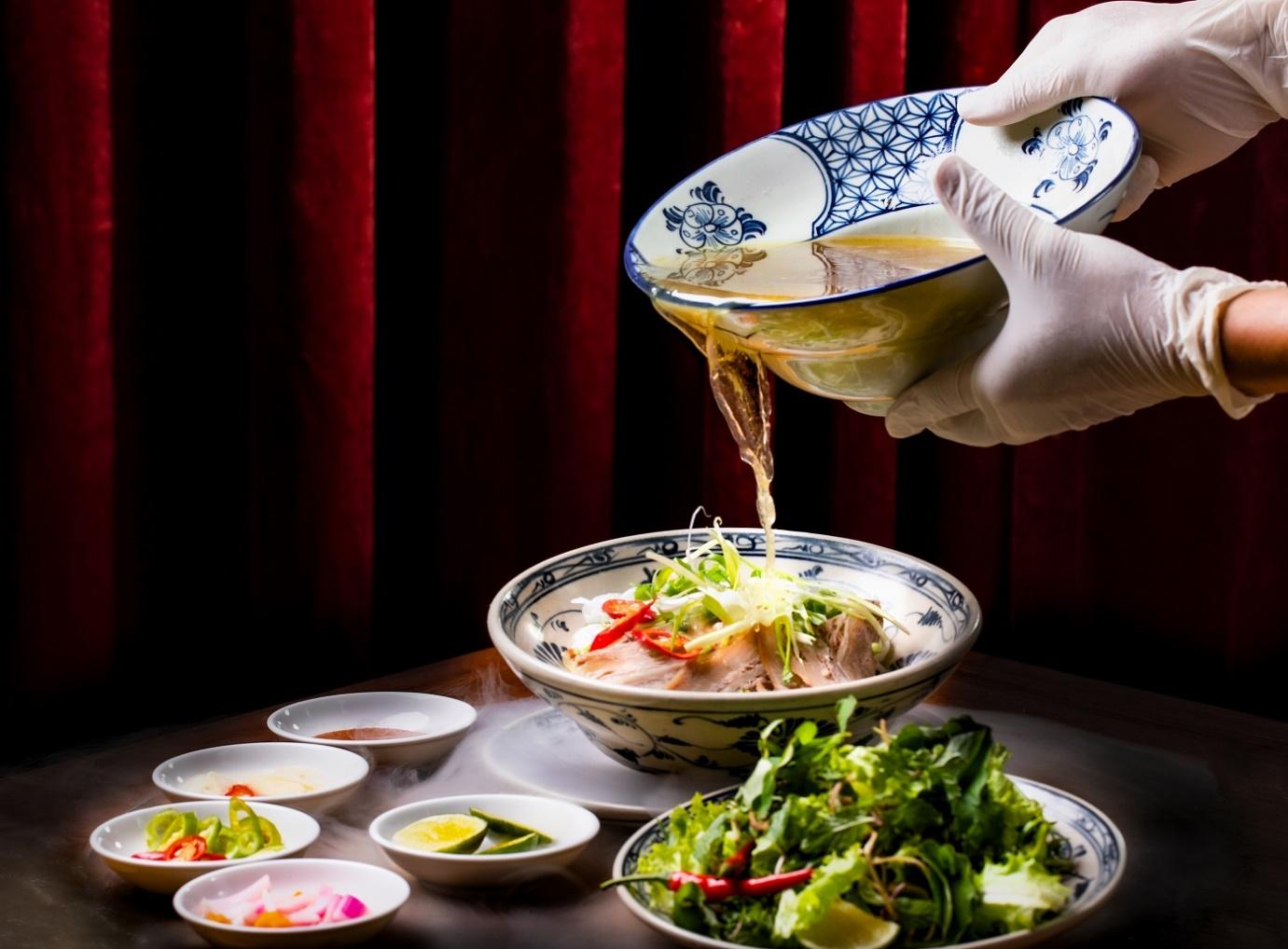 Làm gì để ẩm thực Việt “bước ra ánh sáng”? - Ảnh 1.