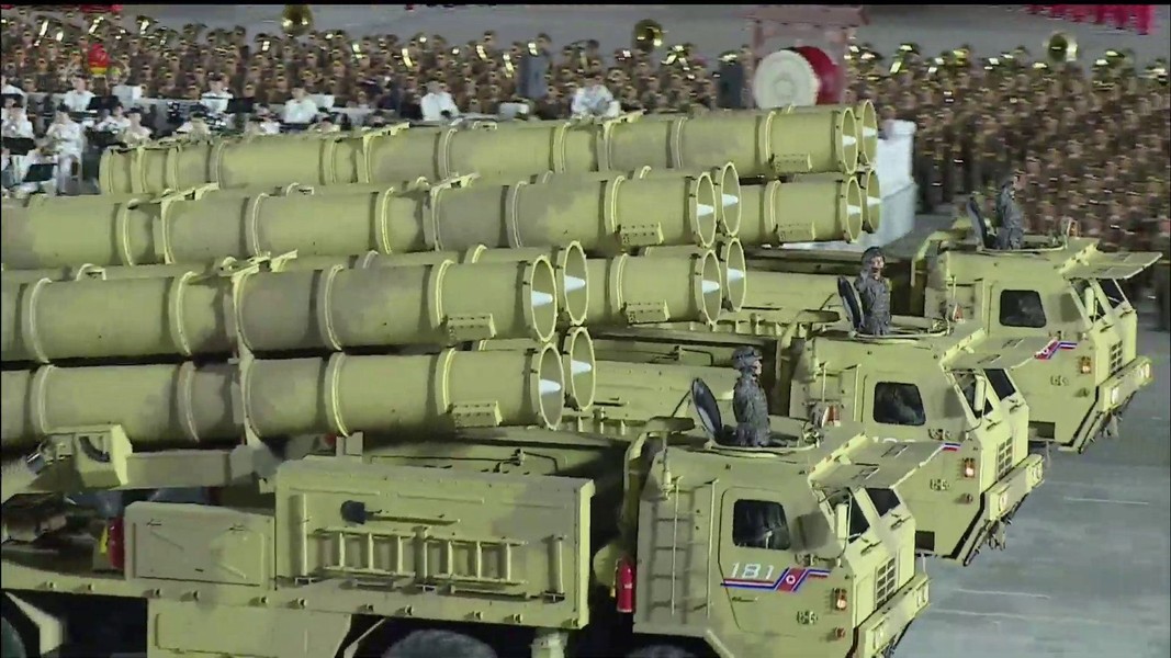 Quân đội Triều Tiên nhận hàng loạt pháo phản lực lớn nhất thế giới KN-25 - Ảnh 12.