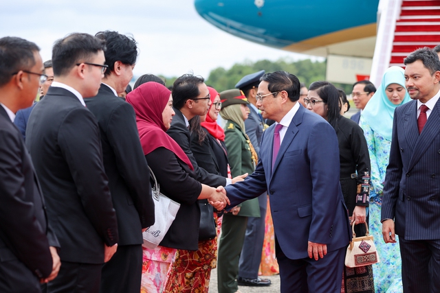 Thủ tướng Phạm Minh Chính bắt đầu chuyến thăm chính thức Brunei Darussalam - Ảnh 5.