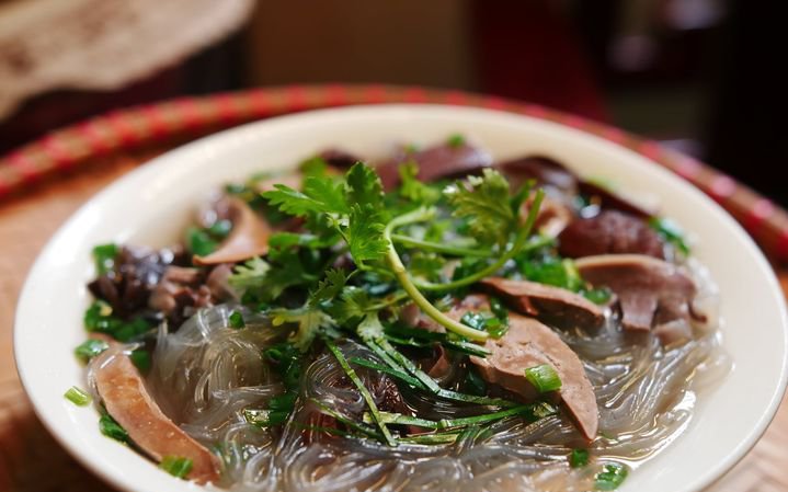 Món canh nấu bằng nước xuýt gà mà mâm cỗ của nhà nào ở Cao Bằng đều có, càng rét ăn càng ham
