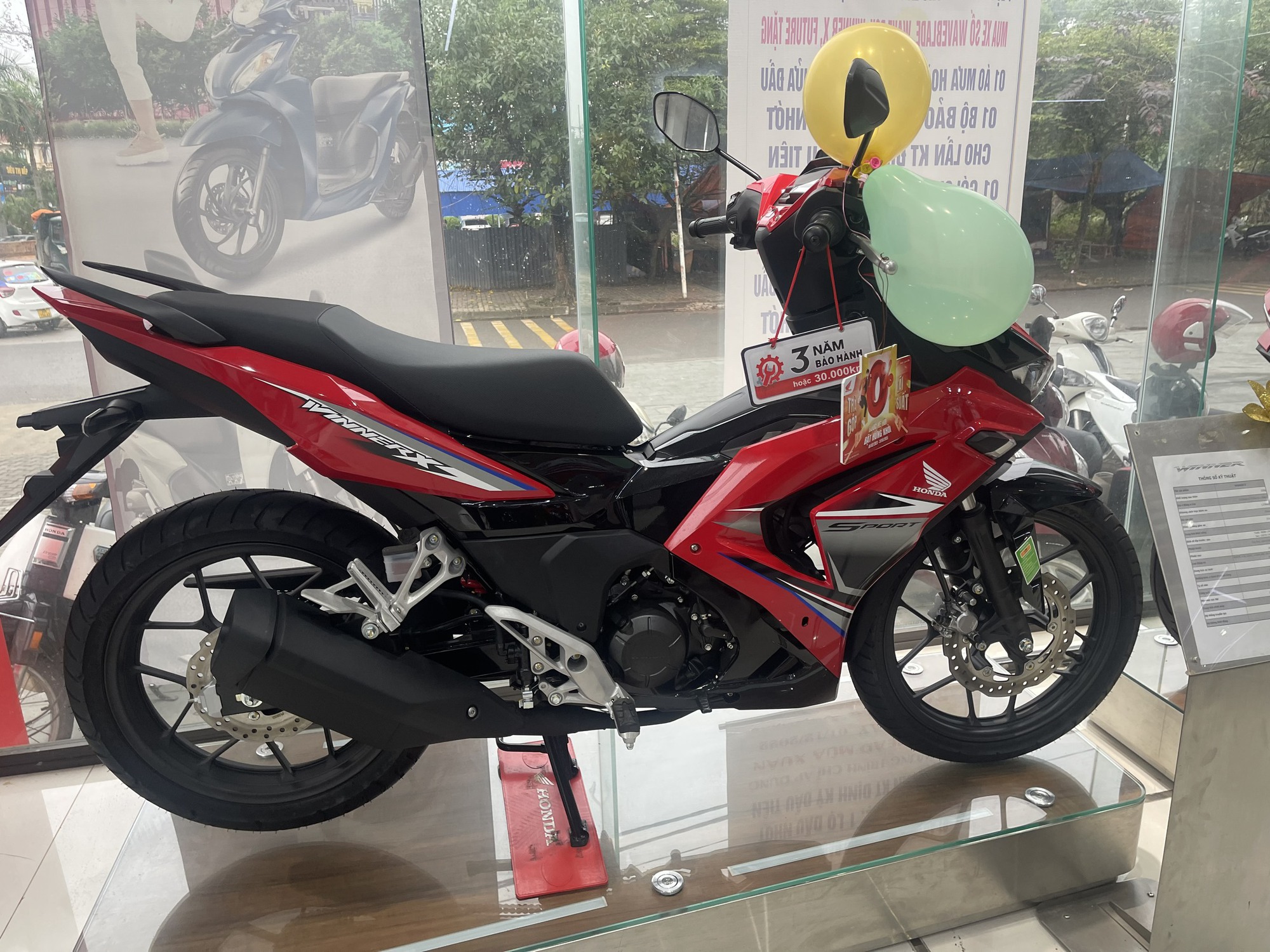 Ảnh chi tiết Honda Winner X tại Việt Nam