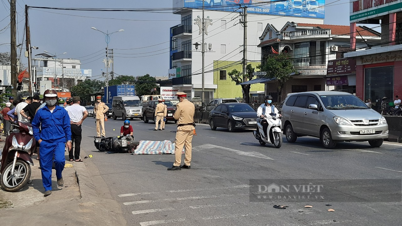 Quảng Trị: Bỏ lại vợ và 3 con vì tai nạn giao thông tử vong - Ảnh 1.