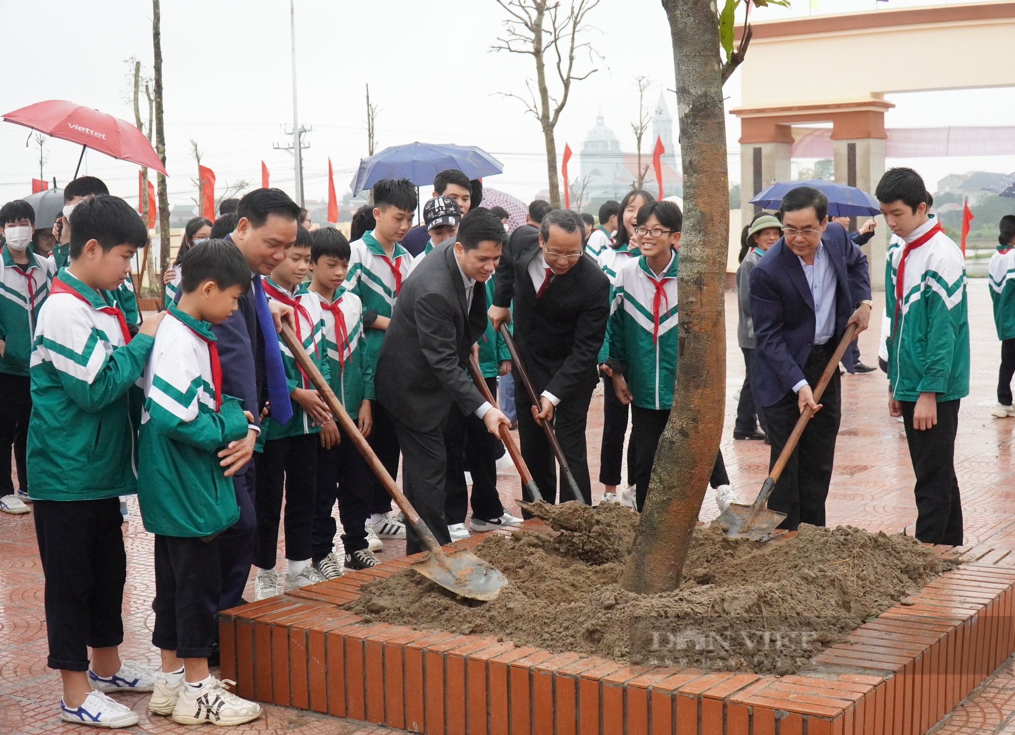 Hội Nông dân tỉnh Bắc Ninh phát động Tết trồng cây, phấn đấu năm 2023 trồng mới 68.000 cây xanh - Ảnh 3.