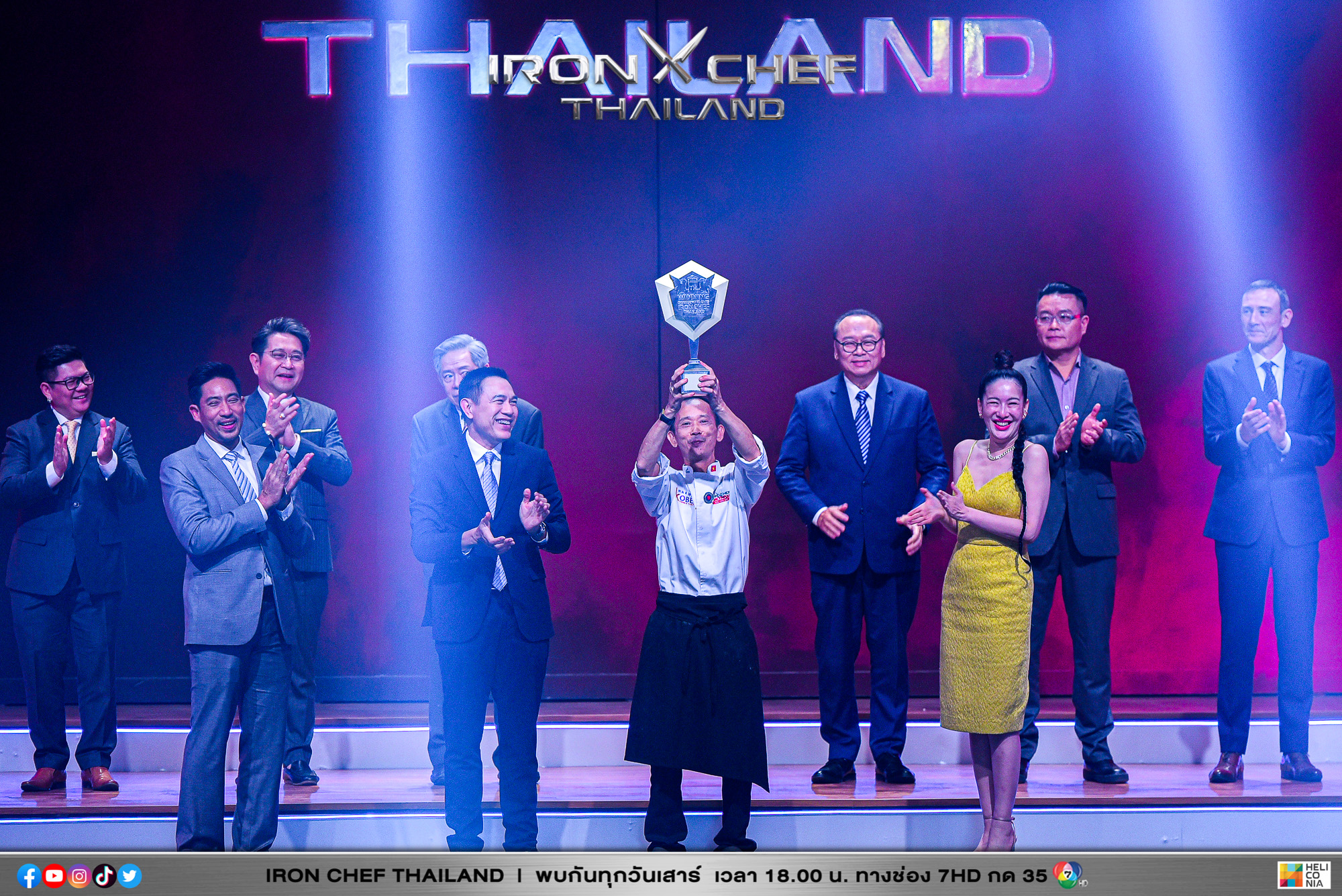 Siêu đầu bếp Việt Nam biến tấu món hột vịt lộn, giành quán quân Iron Chef Thailand 2023 - Ảnh 1.