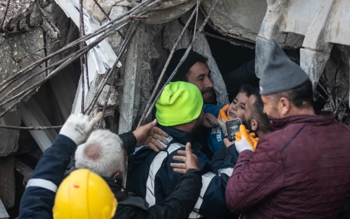 Người vô danh tặng hơn 700 tỷ đồng cho nạn nhân động đất ở Thổ Nhĩ Kỳ và Syria