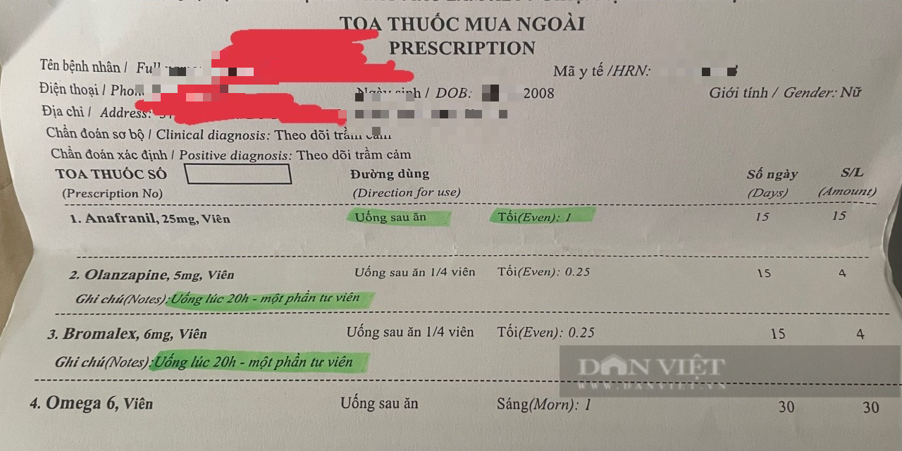 Thi vào lớp 10 ở Hà Nội: Phụ huynh phải bỏ việc ở nhà vì con áp lực lấy dao rạch tay - Ảnh 1.