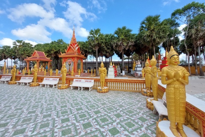 Độc đáo với ngôi chùa Khmer hơn 140 tuổi có hàng trăm cây Thốt Nốt  - Ảnh 5.