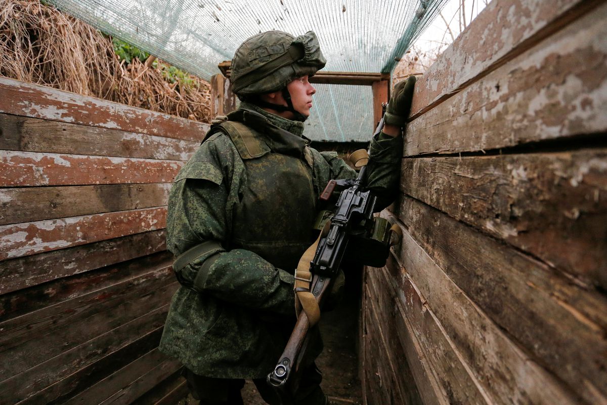 Hàng ngàn chuyên gia Nga đang âm thầm làm điều bất ngờ ở Donbass - Ảnh 1.