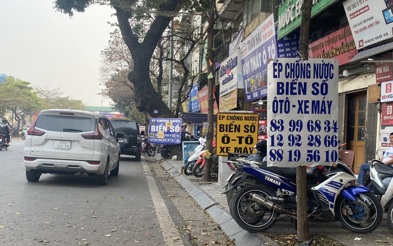 Tràn lan biển số xe giả giá vài trăm nghìn khó kiểm soát, tiếp tay vi phạm phạt nguội