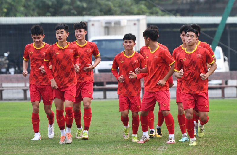 HLV Hoàng Anh Tuấn: “Mục tiêu chính của ĐT U20 Việt Nam vẫn là đào tạo cầu thủ cho ĐTQG” - Ảnh 2.