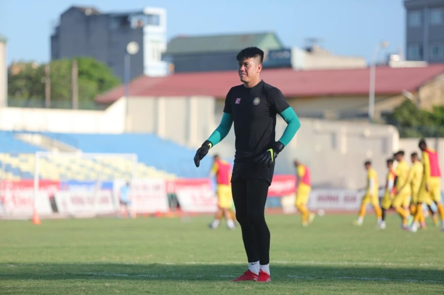 &quot;Ngựa ô&quot; V.League thanh lý hợp đồng với cựu thủ môn ĐT Việt Nam - Ảnh 1.