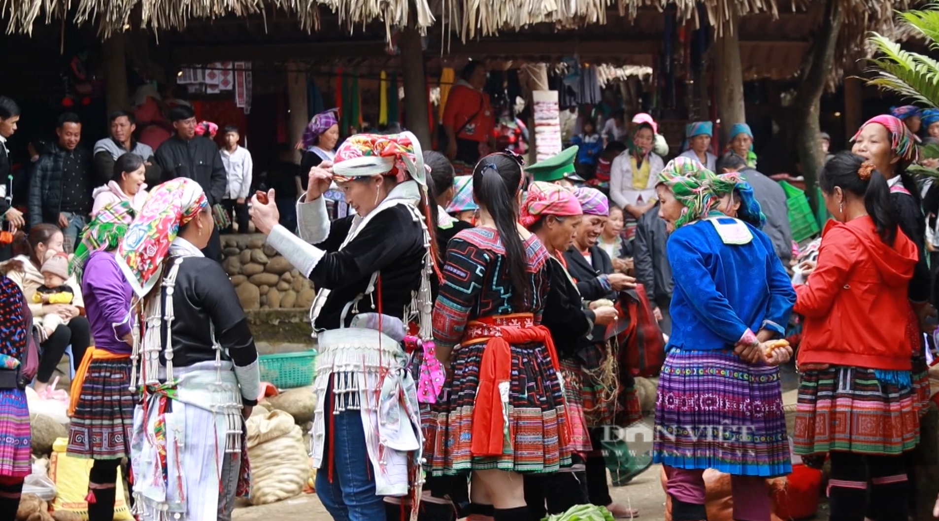 Về huyện Phong Thổ xem bà con làm du lịch gắn với bẳn sắc văn hoá - Ảnh 6.